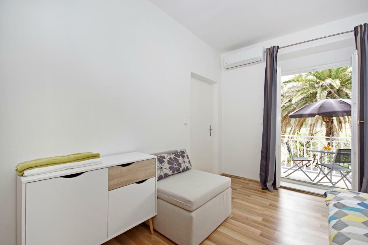 Apartments Andela Макарска Екстериор снимка