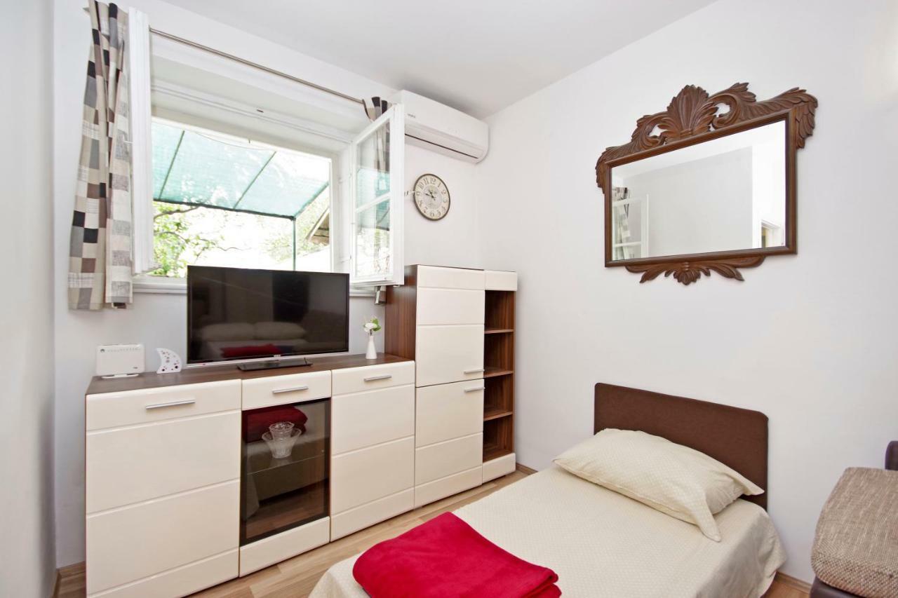 Apartments Andela Макарска Екстериор снимка
