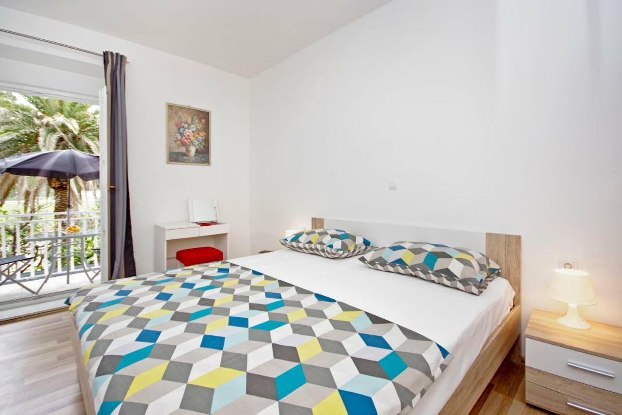 Apartments Andela Макарска Екстериор снимка