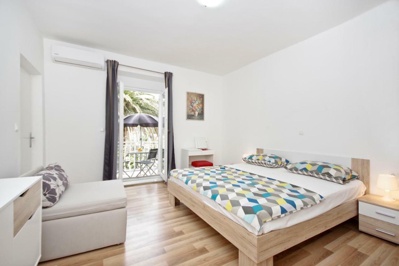 Apartments Andela Макарска Екстериор снимка