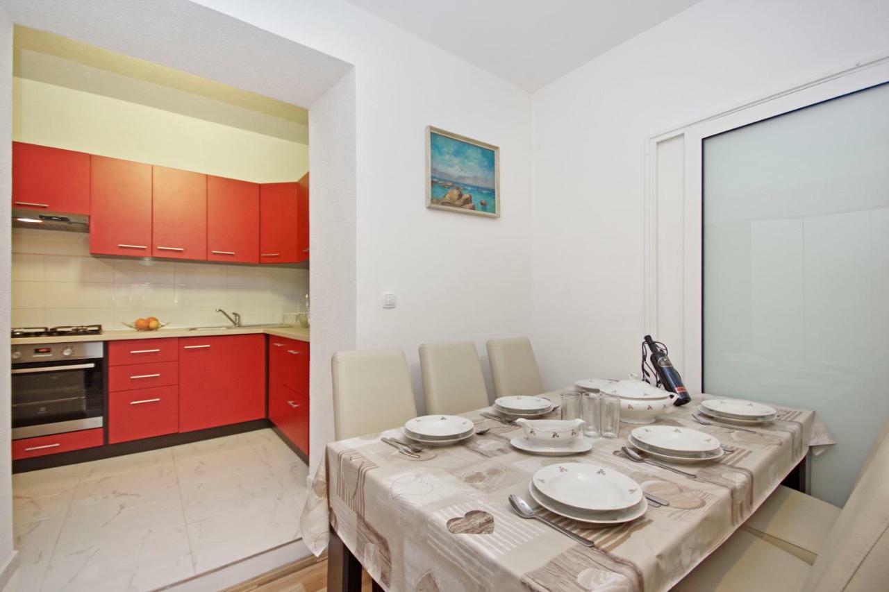 Apartments Andela Макарска Екстериор снимка